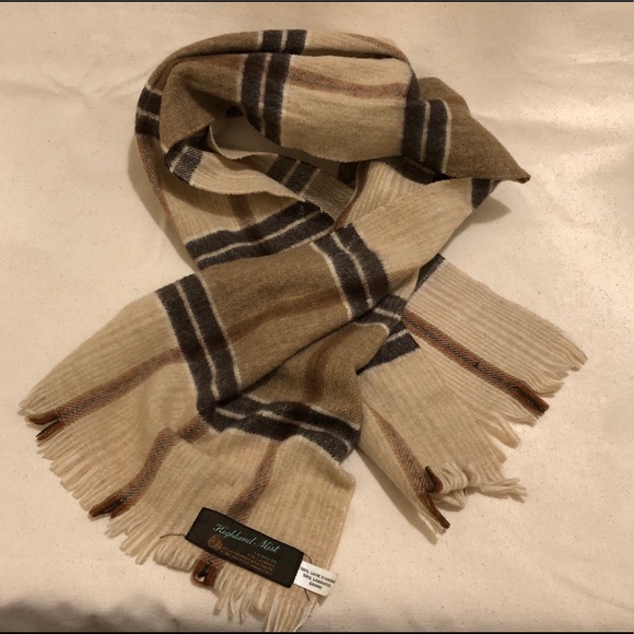 Lambs Wool Scarf - Picture 2 of 4